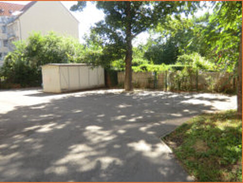 Sie können mit Ihrem Pkw die Parkplätze auf dem Hof benutzen anfahrt2